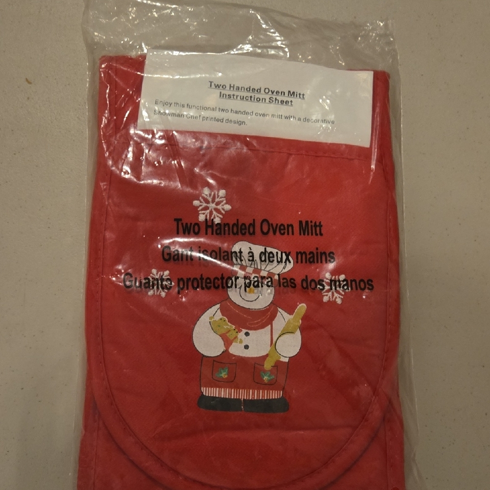 Avon Red Oven Mitt with Snowflake Design